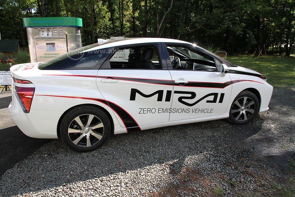 Toyota Mirai, Hydrogen Fuel Cell Vehicle can easily be fueled using Mike Strizki's system using free solar energy