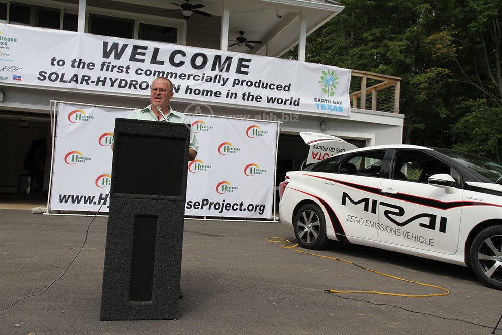 Mike Strizki gives the Keynote Speech at the Hydrogen House Dedication Ceremony