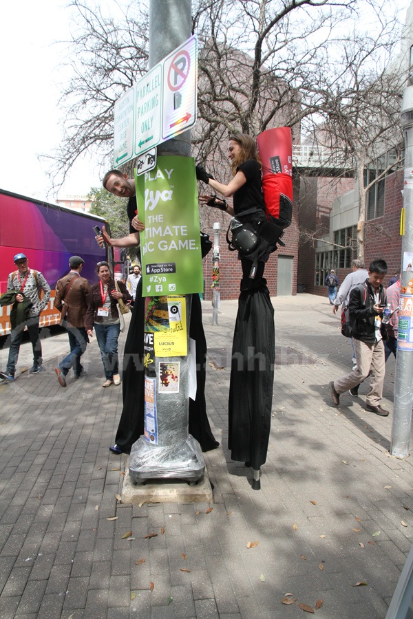 SXSW-2014, Poster hangers on stilts